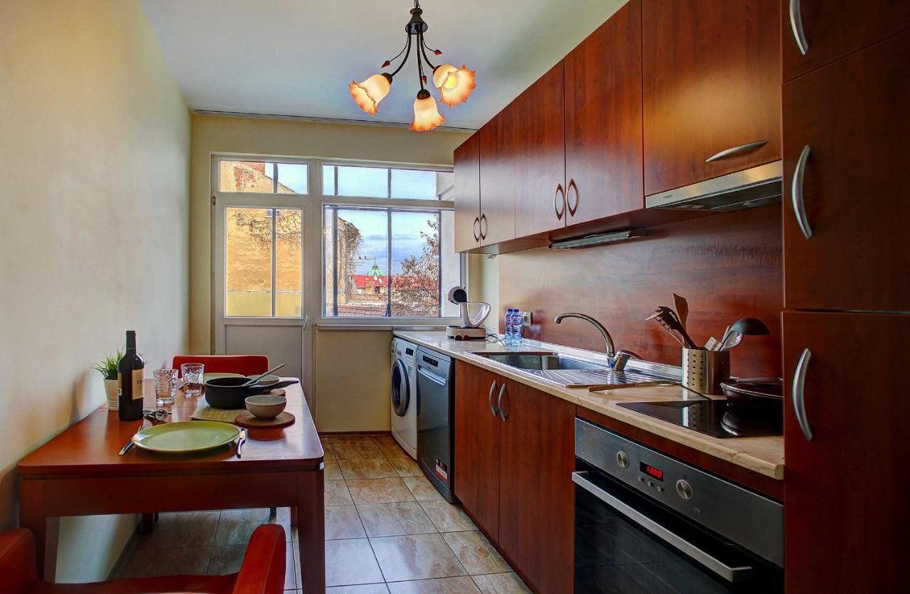1bd Nest In The Heart Of A Traditional Apartment *